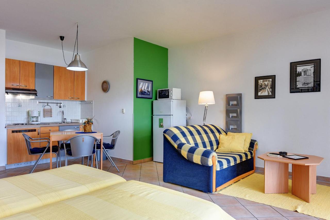 Apartments Villa Ana Медулин Экстерьер фото