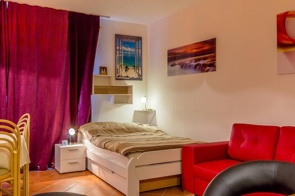 Apartments Villa Ana Медулин Экстерьер фото