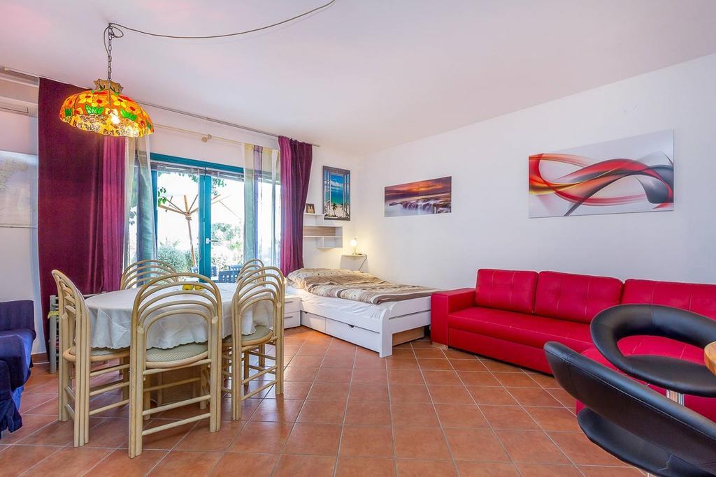 Apartments Villa Ana Медулин Экстерьер фото